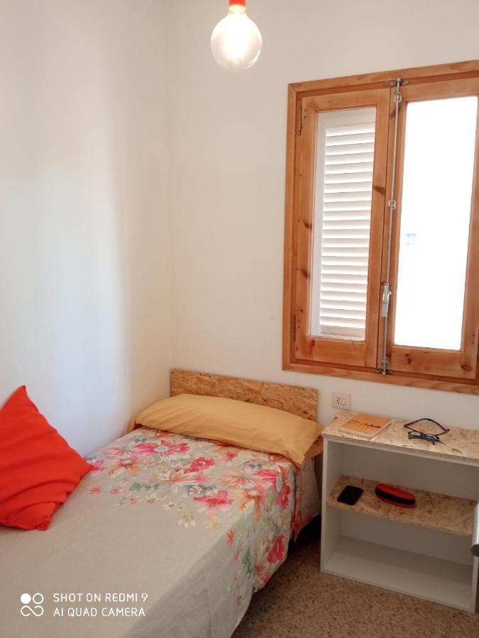 Apartament Amb Dues Grans Terrasses De 50 M2 I 16 M2 A 300 M De La Platja سان أنتوني دي كالونخي المظهر الخارجي الصورة
