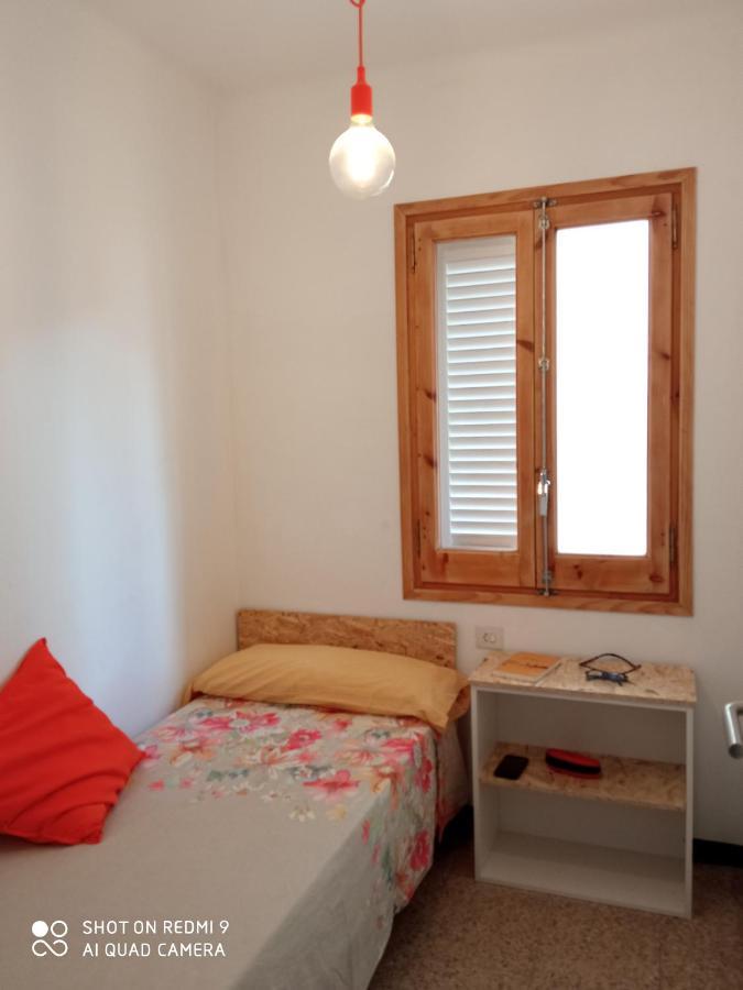Apartament Amb Dues Grans Terrasses De 50 M2 I 16 M2 A 300 M De La Platja سان أنتوني دي كالونخي المظهر الخارجي الصورة